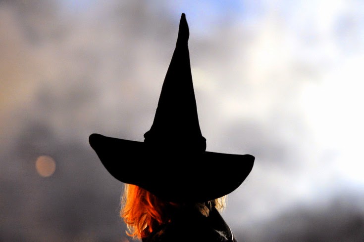 Шляпа ведьмы на прозрачном фоне
